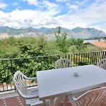 Residenza Candor With Pool Διαμέρισμα *