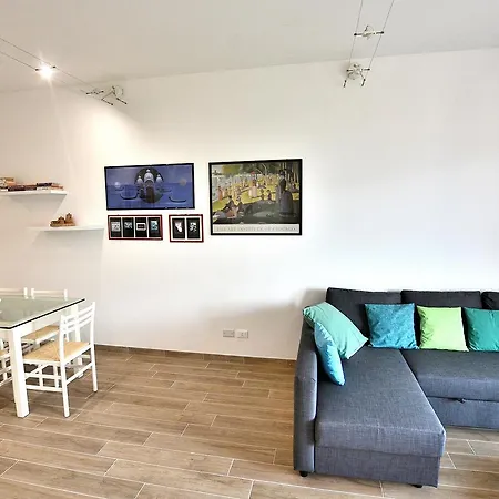 Residenza Candor With Pool * Μαλτσεζίνε