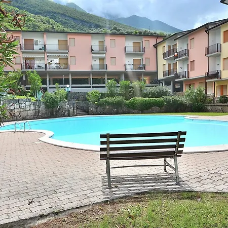 Residenza Candor With Pool Apartment