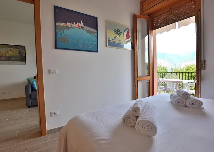 Residenza Candor With Pool Apartamento *