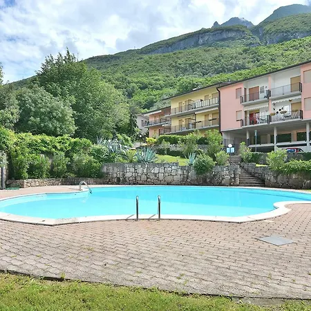 Residenza Candor With Pool Daire Malcesine