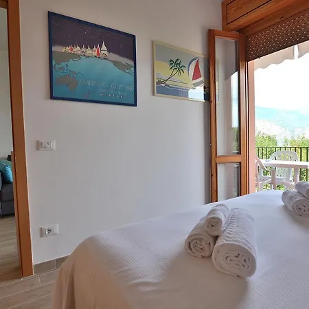 Residenza Candor With Pool Daire *